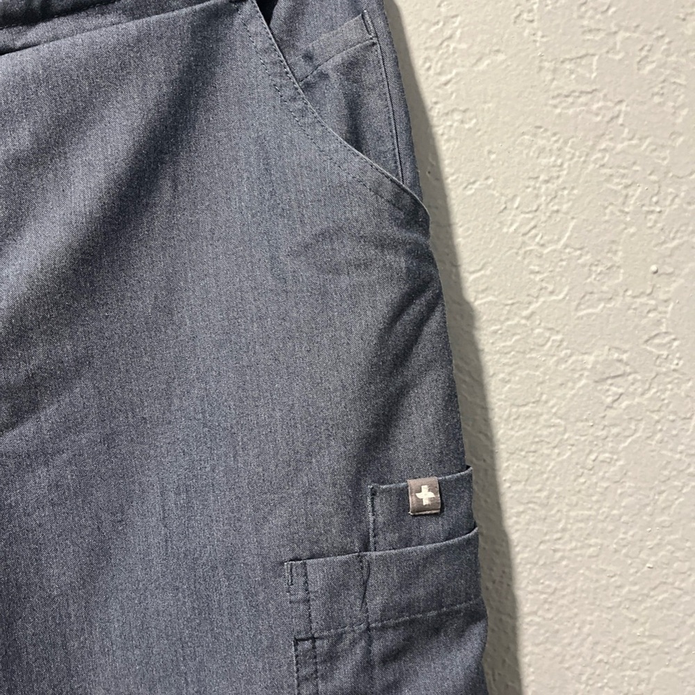 Figs women’s scrubs pants Sz XS Gray Blue color - Picture 7 of 8